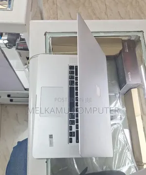 New Laptop Apple MacBook Pro 2015 16GB Intel Core i7 SSD 256GB