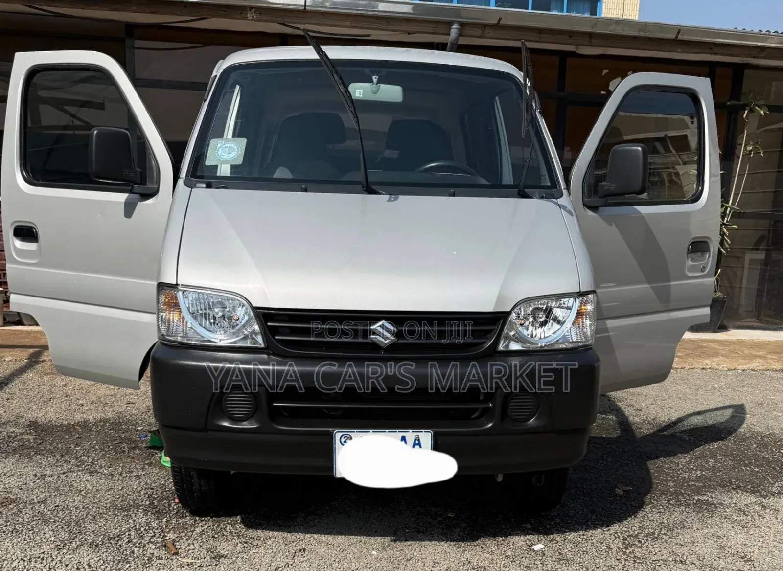 Suzuki Eeco 2024 Silver