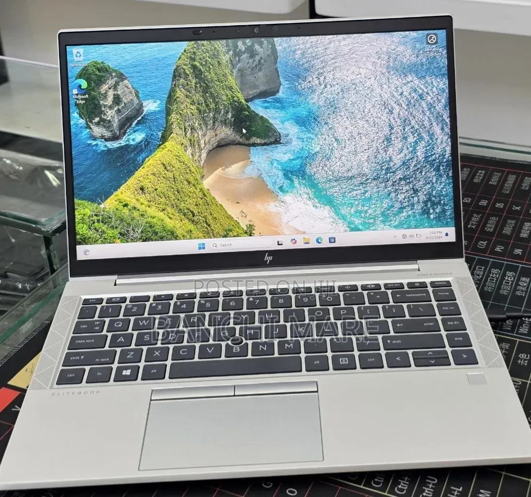 New Laptop HP EliteBook 645 G9 16GB AMD Ryzen 5 SSD 512GB