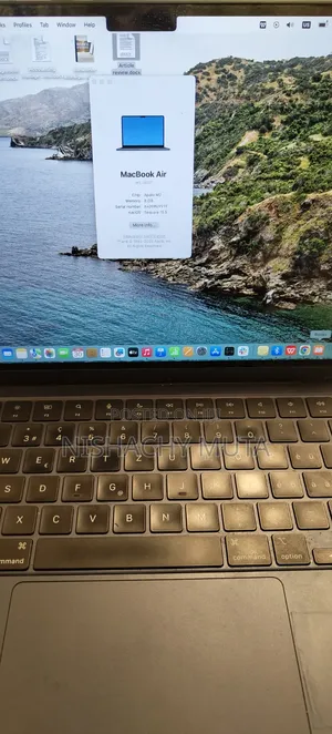 Laptop Apple MacBook Air 2022 M2 8GB Apple M2 HDD 250GB