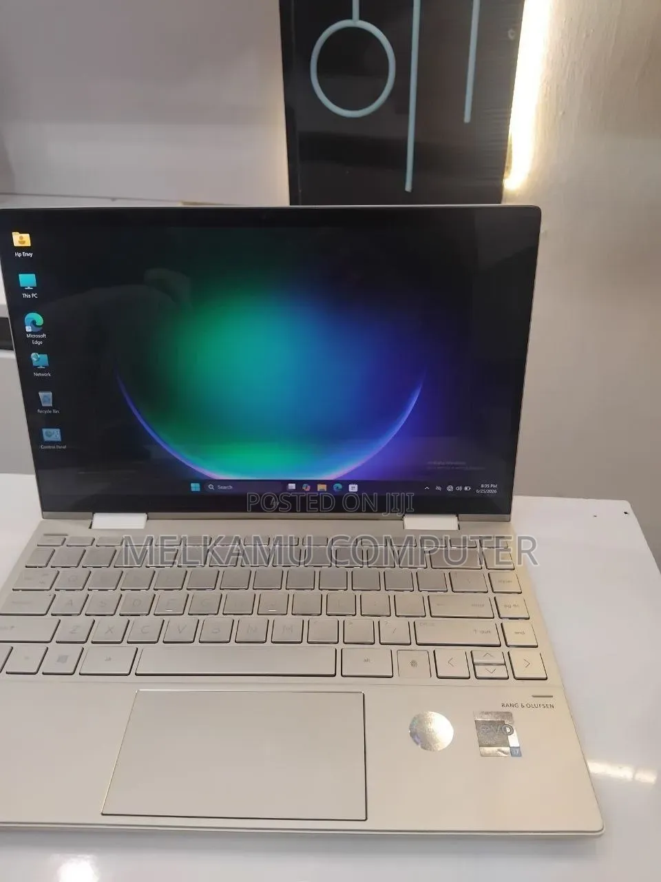 New Laptop HP Envy x360 8GB Intel Core i7 SSD 512GB