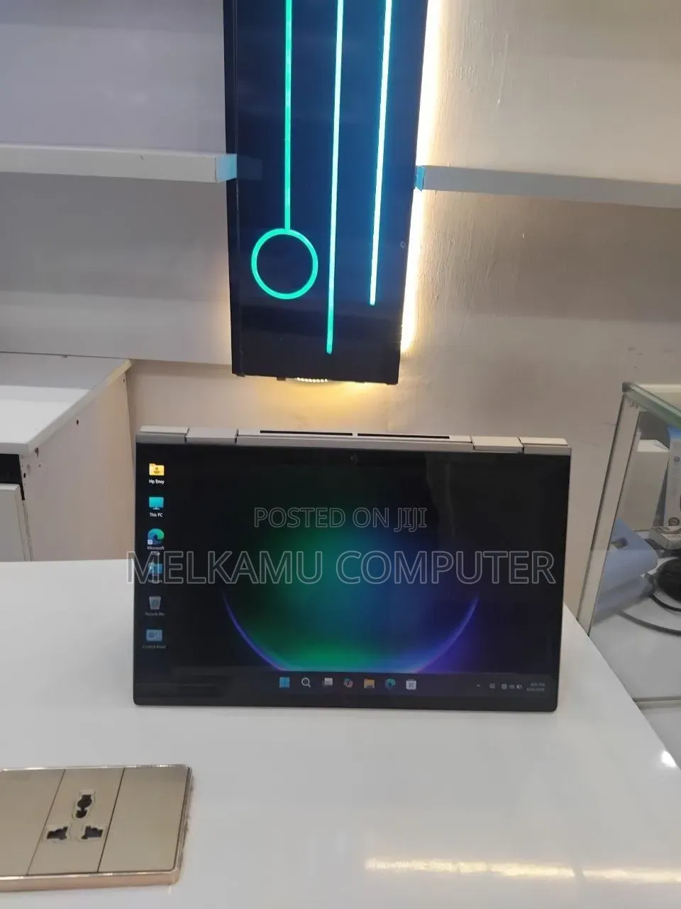 New Laptop HP Envy x360 8GB Intel Core i7 SSD 512GB