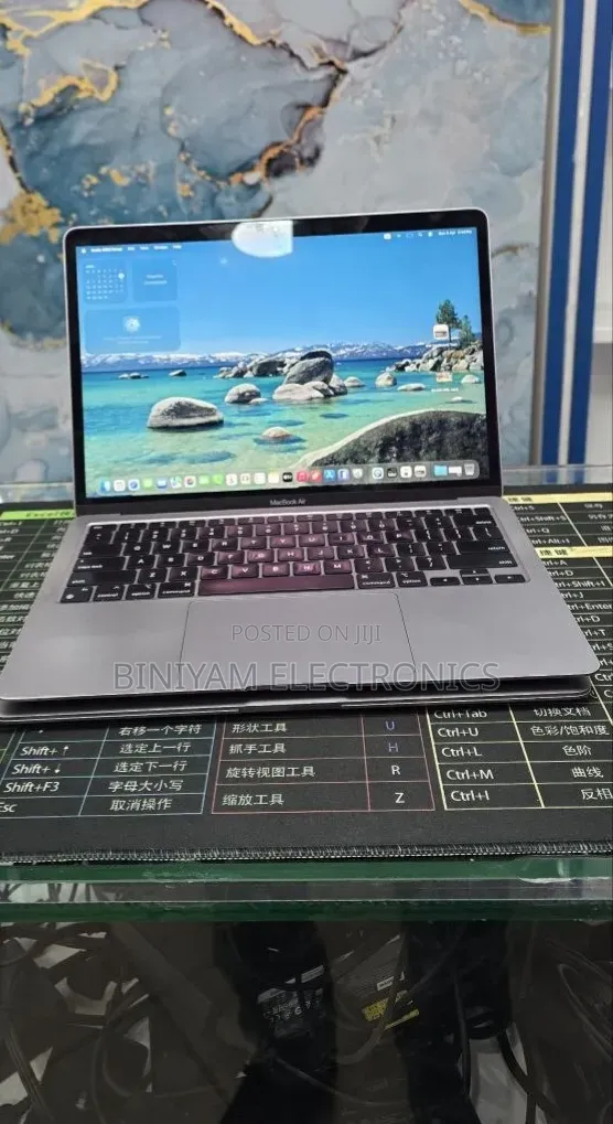New Laptop Apple MacBook Air 2020 M1 8GB Apple M1 SSD 256GB