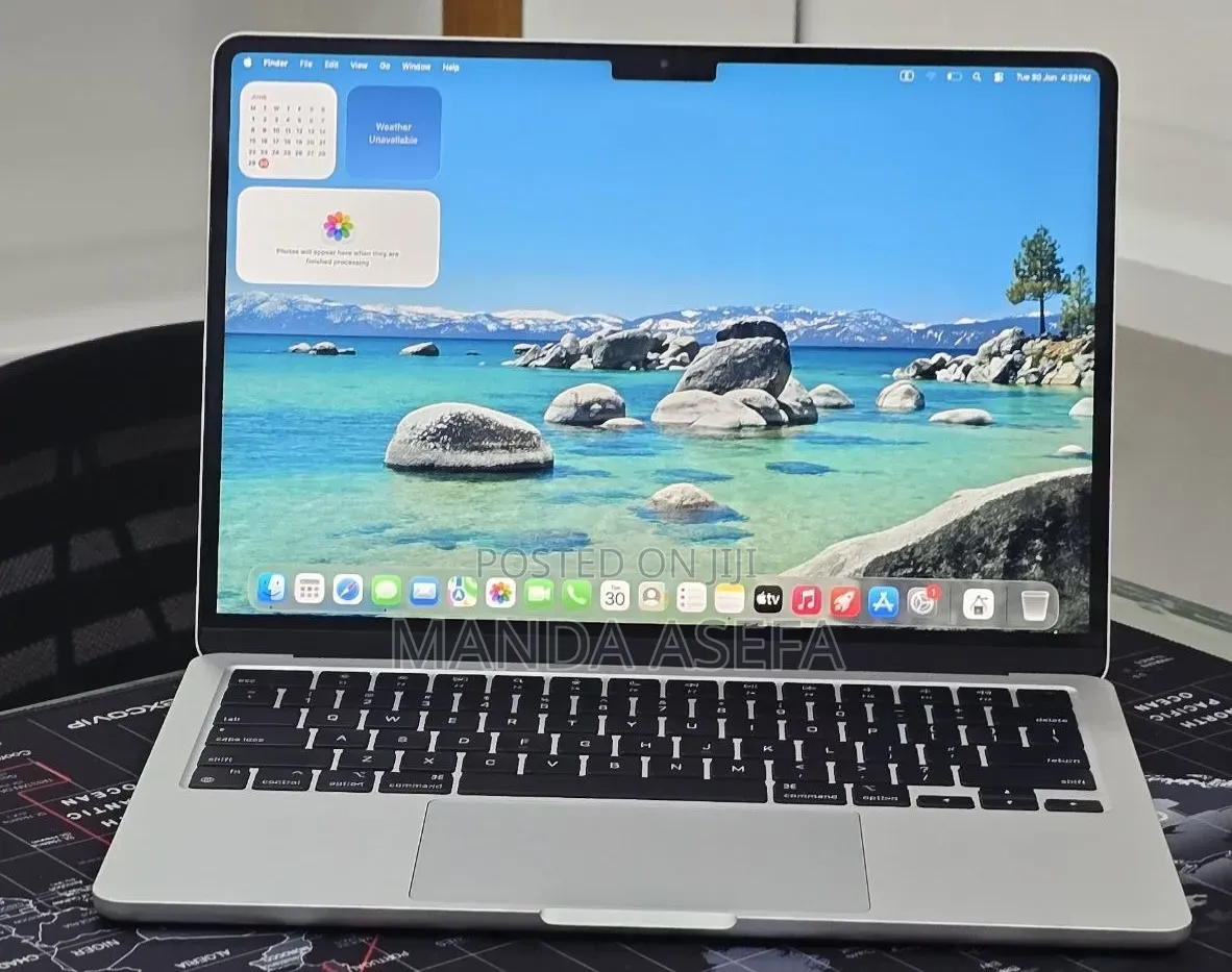 New Laptop Apple MacBook Air 2024 M3 16GB Apple M3 SSD 256GB