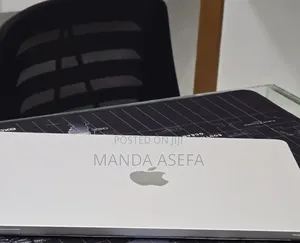New Laptop Apple MacBook Air 2024 M3 16GB Apple M3 SSD 256GB