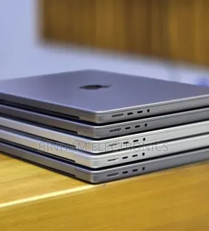 New Laptop Apple MacBook Pro 16GB Apple M1 Pro SSD 512GB