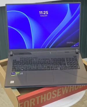 New Laptop Asus ROG Strix G18 16GB Intel Core i9 SSD 1T