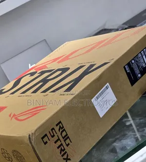 New Laptop Asus ROG Strix G18 16GB Intel Core i9 SSD 1T