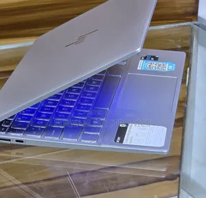 New Laptop HP Envy 14 8GB Intel Core i5 SSD 256GB
