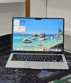New Laptop Apple MacBook Air 2024 M3 16GB Apple M3 SSD 256GB
