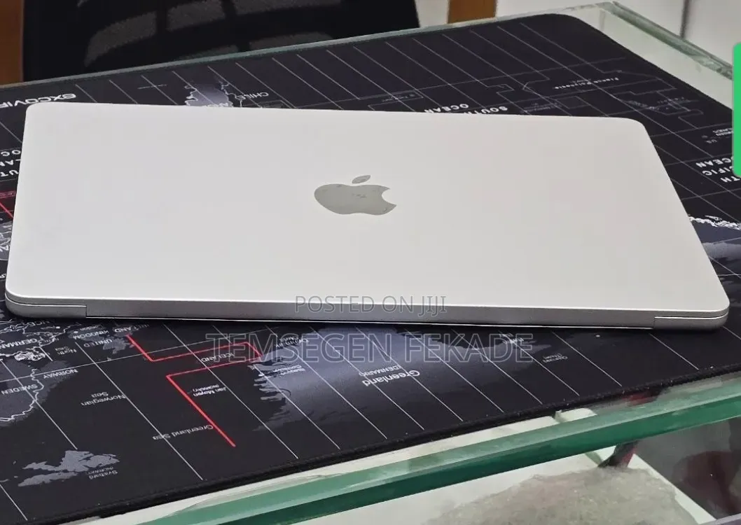 New Laptop Apple MacBook Air 2024 M3 16GB Apple M3 SSD 256GB