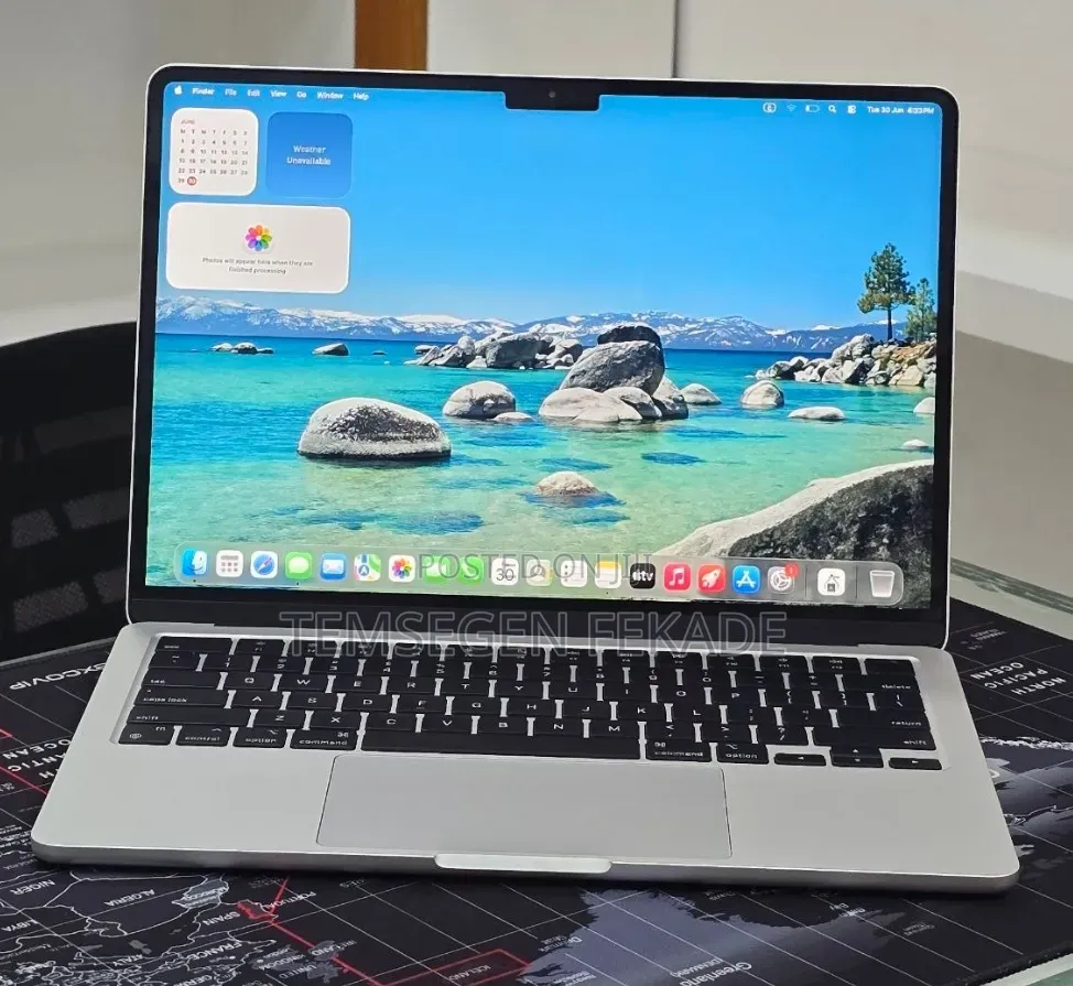 New Laptop Apple MacBook Air 2024 M3 16GB Apple M3 SSD 256GB