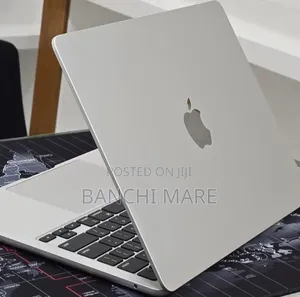 New Laptop Apple MacBook Air 2024 M3 16GB Apple M3 SSD 256GB