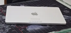 New Laptop Apple MacBook Air 2024 M3 16GB Apple M3 SSD 256GB