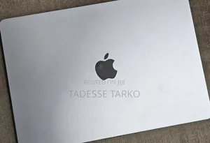 New Laptop Apple MacBook Air 2024 M3 8GB Apple M3 SSD 512GB