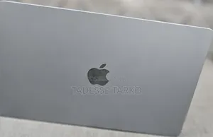 New Laptop Apple MacBook Air 2024 M3 8GB Apple M3 SSD 512GB