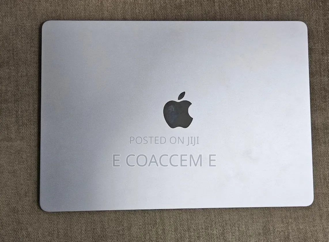 New Laptop Apple MacBook 8GB Apple M3 SSD 512GB