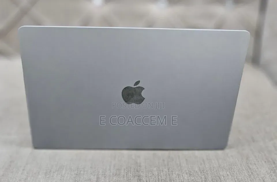 New Laptop Apple MacBook 8GB Apple M3 SSD 512GB
