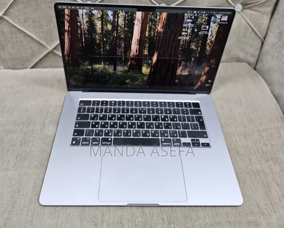 New Laptop Apple MacBook Air 2024 M3 16GB Apple M3 SSD 256GB