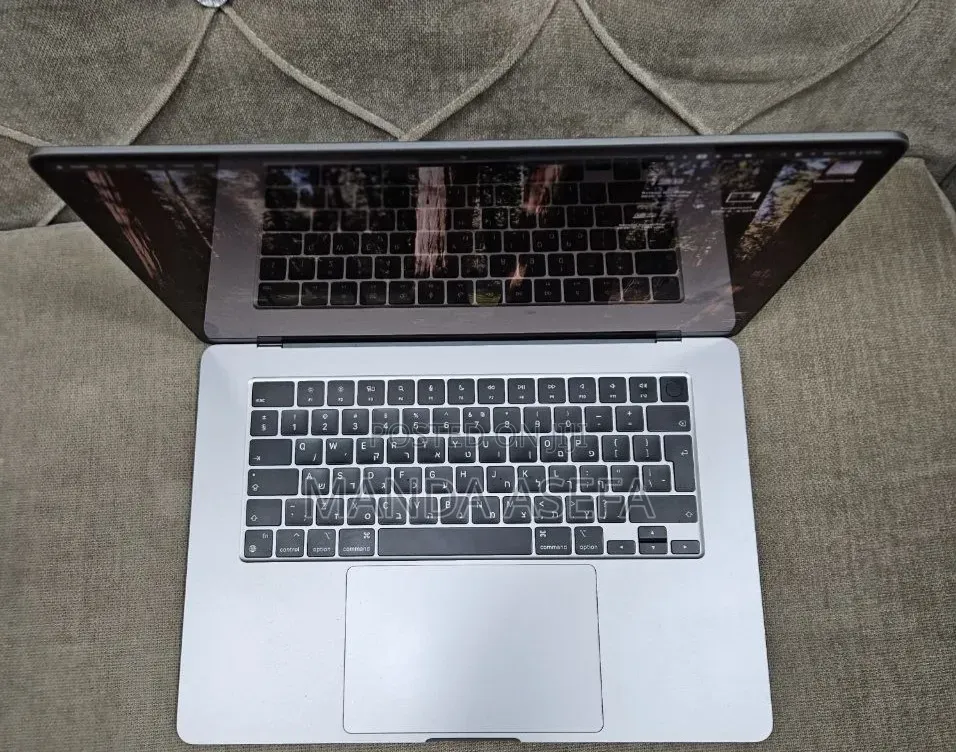 New Laptop Apple MacBook Air 2024 M3 16GB Apple M3 SSD 256GB