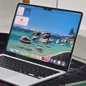 New Laptop Apple MacBook Air 2024 M3 16GB Apple M3 SSD 256GB