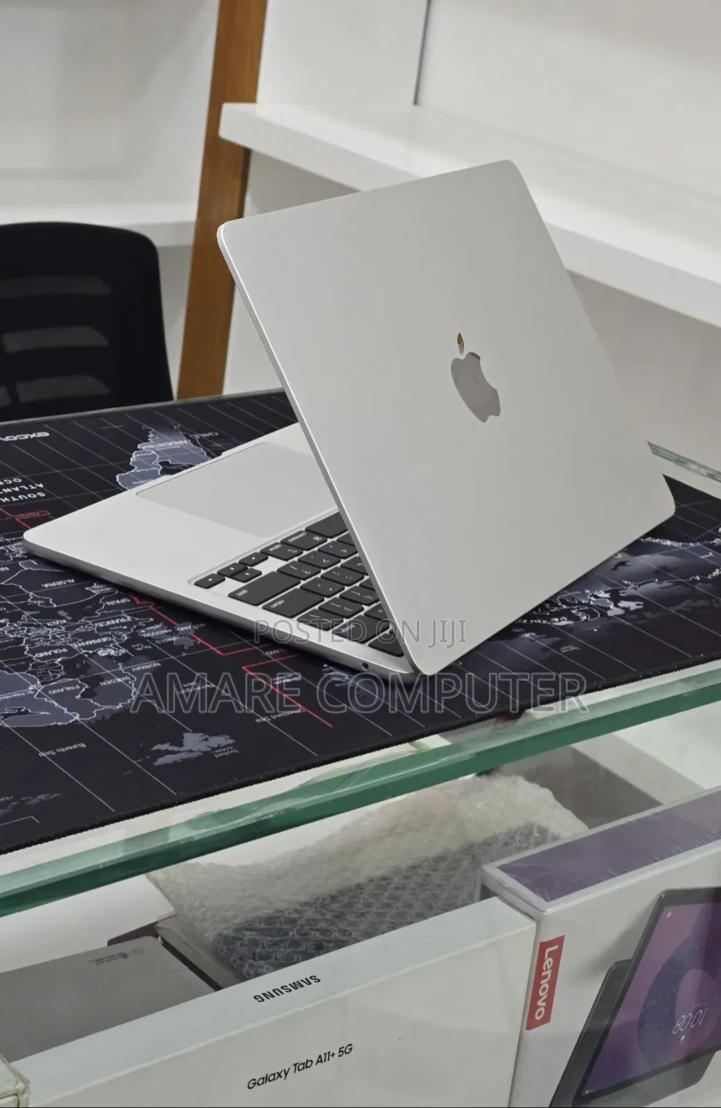 New Laptop Apple MacBook Air 2024 M3 16GB Apple M3 SSD 256GB