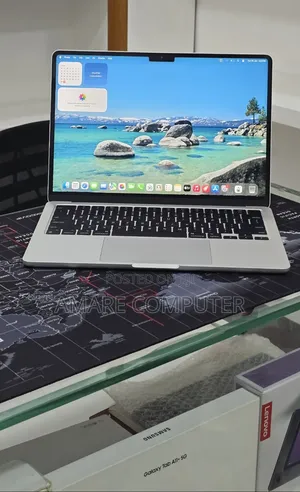 New Laptop Apple MacBook Air 2024 M3 16GB Apple M3 SSD 256GB