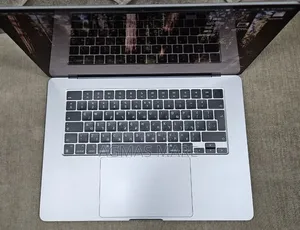 New Laptop Apple MacBook Air 2024 M3 8GB Apple M3 SSD 512GB
