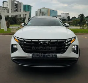 Hyundai Tucson Sport 2021 White