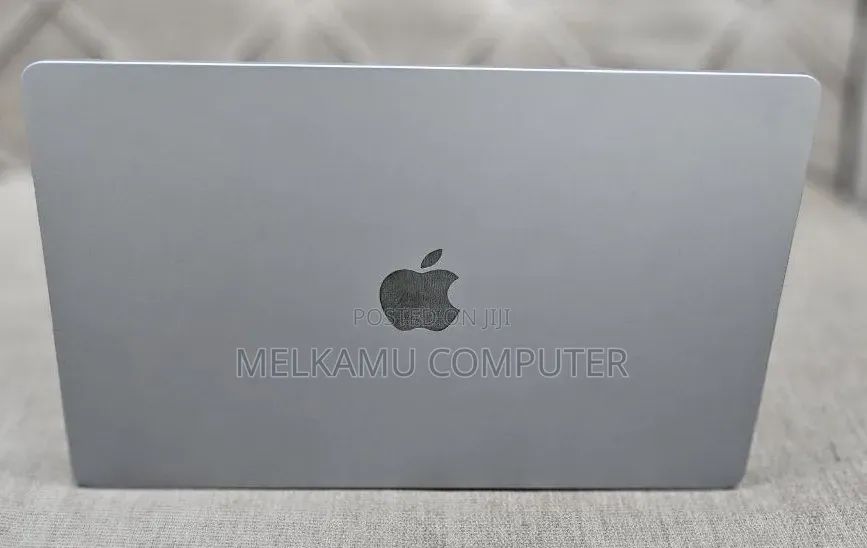 New Laptop Apple MacBook Air 2024 M3 8GB Apple M1 SSD 512GB
