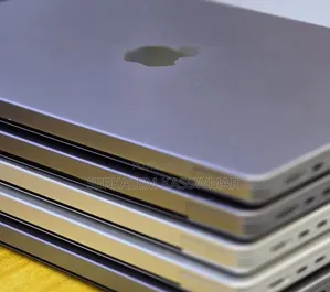 New Laptop Apple MacBook Pro 16GB Apple M1 SSD 512GB