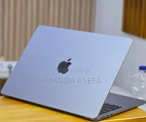 New Laptop Apple MacBook Air 2022 M2 8GB Apple M2 SSD 256GB