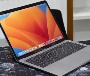 New Laptop Apple MacBook Pro 2017 16GB Intel Core i5 SSD 512GB