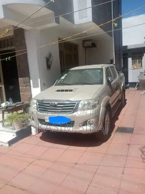 Toyota Hilux 2015 Blue