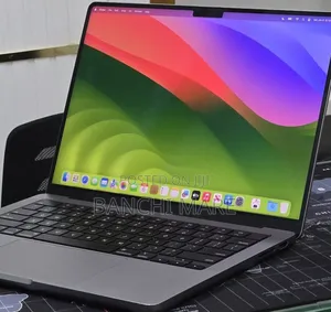 New Laptop Apple MacBook Pro 2023 M3 8GB Apple M3 Pro SSD 512GB