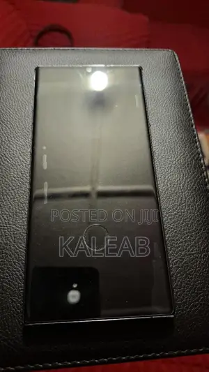 New Samsung Galaxy S22 Ultra 128 GB Black