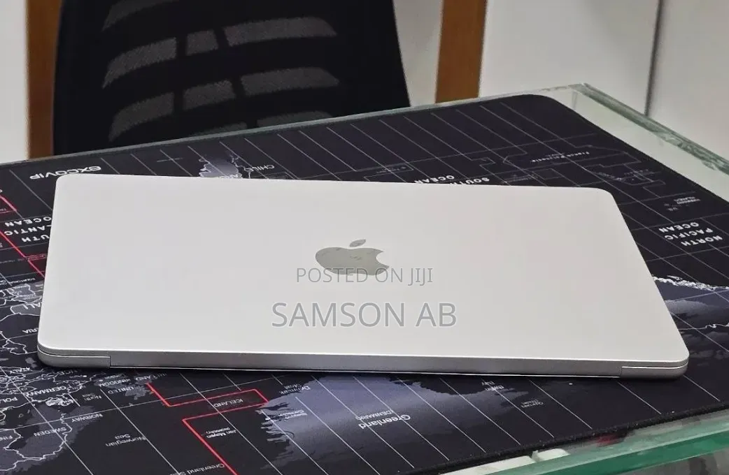 New Laptop Apple MacBook Air 2024 M3 16GB Apple M3 SSD 256GB