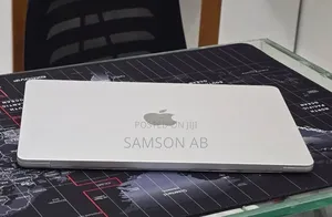 New Laptop Apple MacBook Air 2024 M3 16GB Apple M3 SSD 256GB