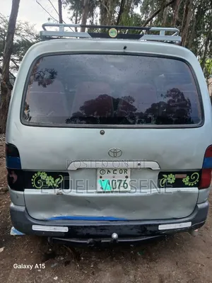 Toyota Hilux 1998 Silver