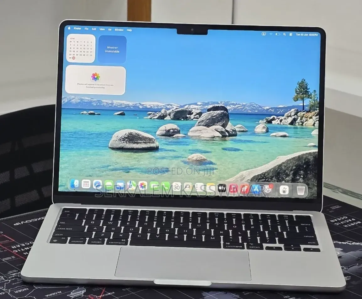 New Laptop Apple MacBook Air 2024 M3 16GB Apple M3 SSD 256GB