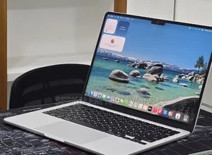 New Laptop Apple MacBook Air 2024 M3 16GB Apple M3 SSD 256GB