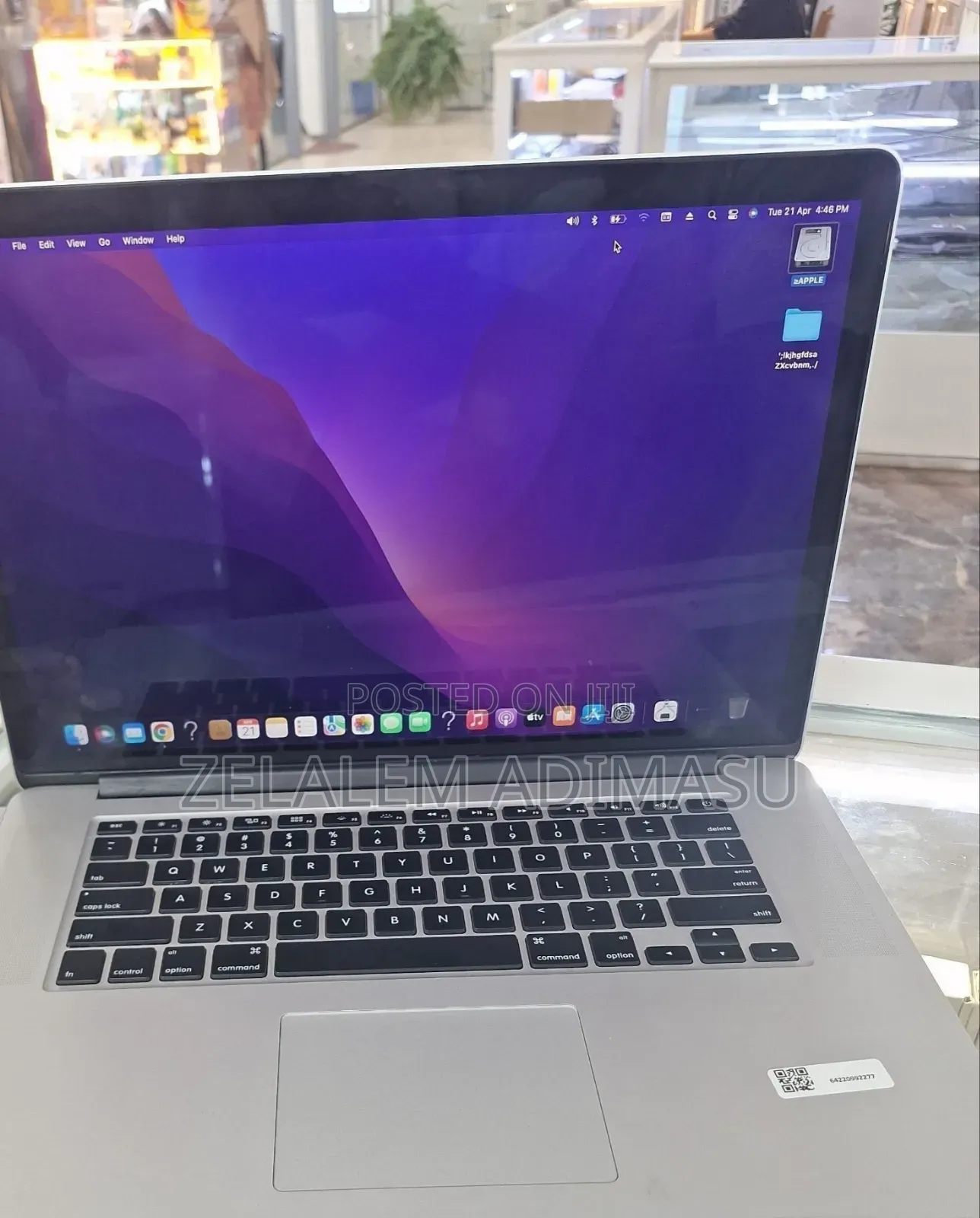 New Laptop Apple MacBook Pro 2015 16GB Intel Core i7 SSD 256GB
