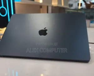 New Laptop Apple MacBook Air 2024 M3 8GB Apple M3 SSD 256GB