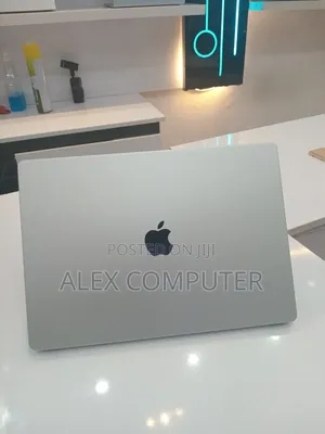 New Laptop Apple MacBook Pro 32GB Apple M1 Max SSD 1T