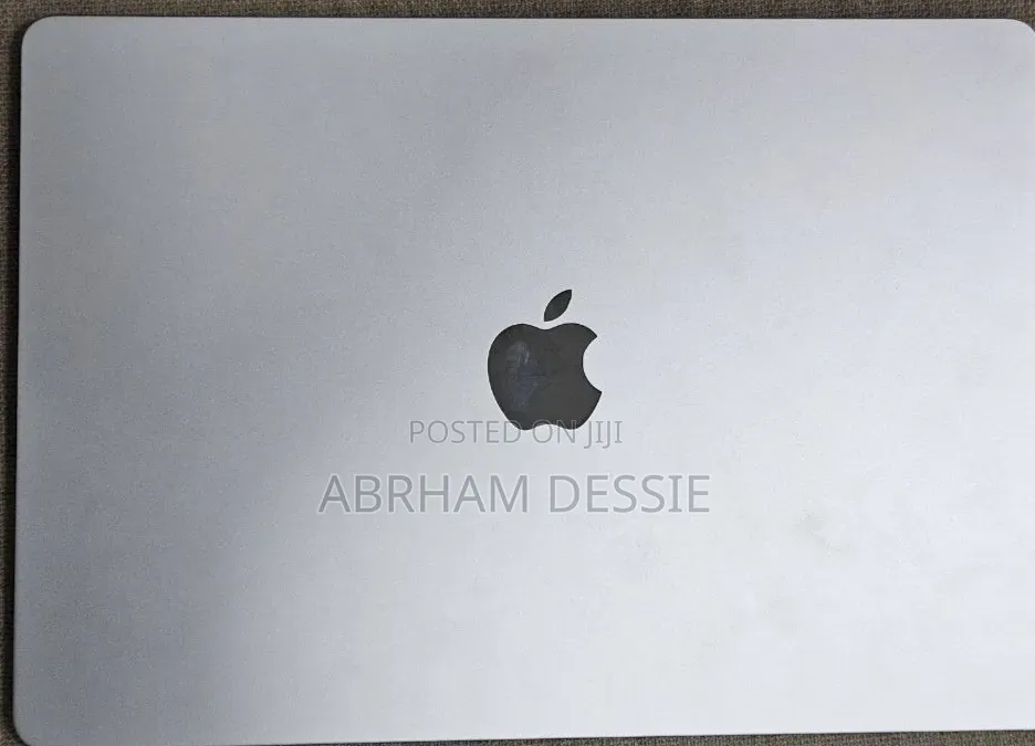 New Laptop Apple MacBook Air 2024 M3 8GB Apple M3 SSD 512GB