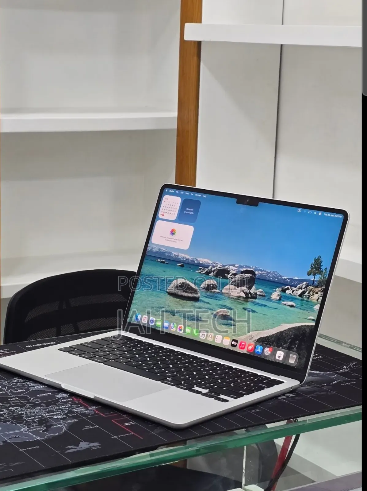 New Laptop Apple MacBook Air 2024 M3 16GB Apple M3 SSD 256GB