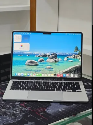 New Laptop Apple MacBook Air 2024 M3 16GB Apple M3 SSD 256GB