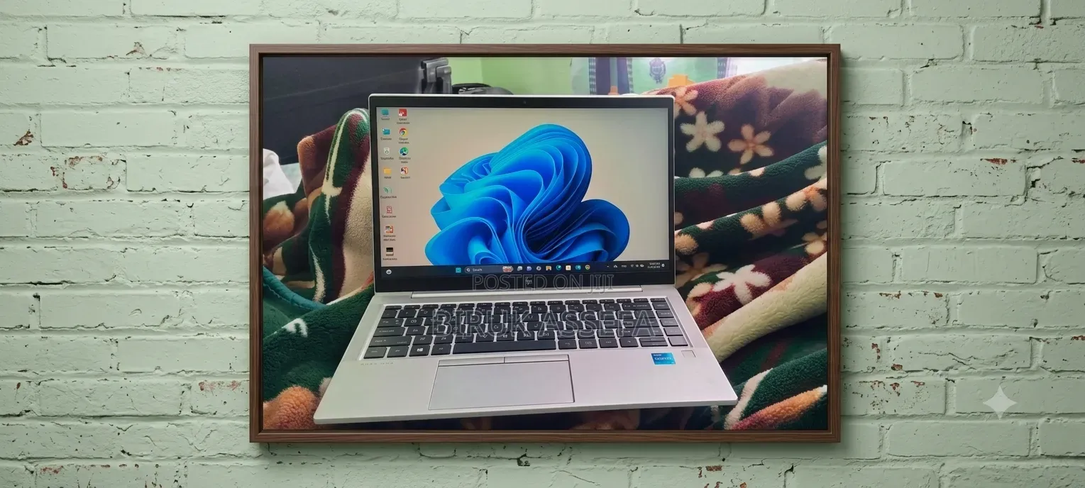 New Laptop HP EliteBook 840 8GB Intel Core i5 SSD 512GB