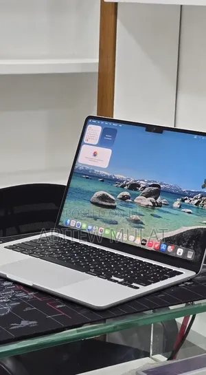 New Laptop Apple MacBook Air 2024 M3 16GB Apple M3 SSD 256GB