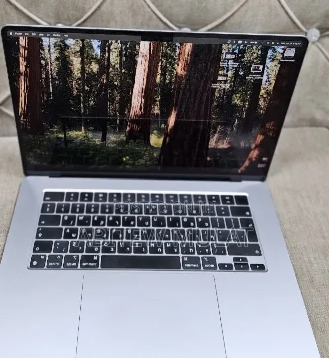 New Laptop Apple MacBook Air 2024 M3 8GB Apple M3 SSD 512GB